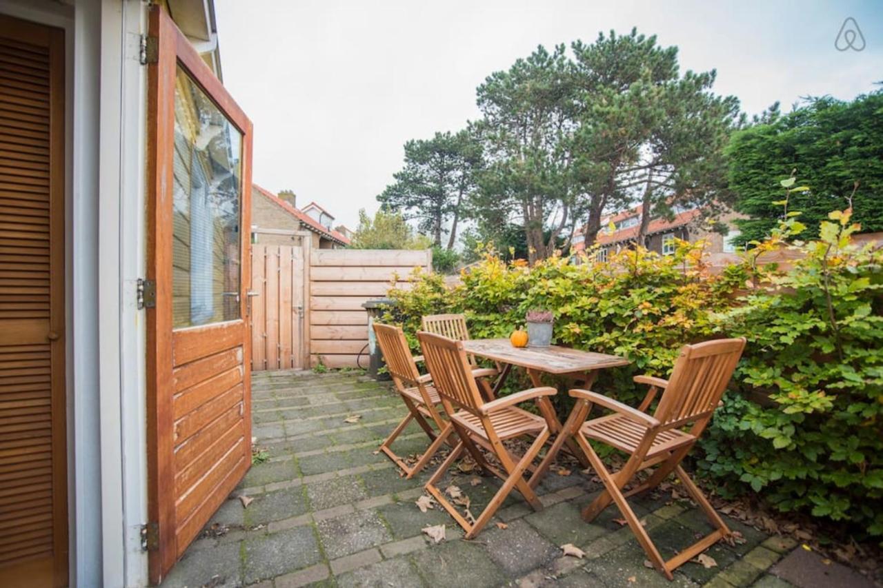 Thérése characteristic garden cottage Zandvoort Esterno foto